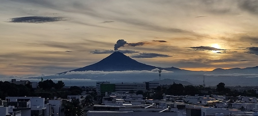 Tres décadas de observación y monitoreo científico del Popocatépetl. (Facebook)