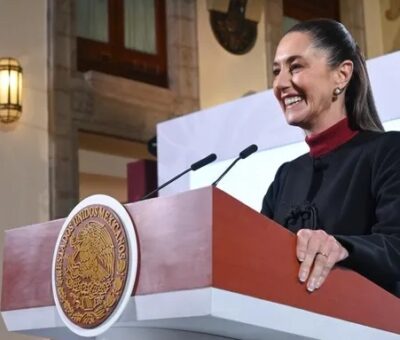 El 3 de enero inicia entrega de nuevas tarjetas del Banco del Bienestar para pensión de mujeres y en febrero para Beca Rita Cetina: Presidenta de México