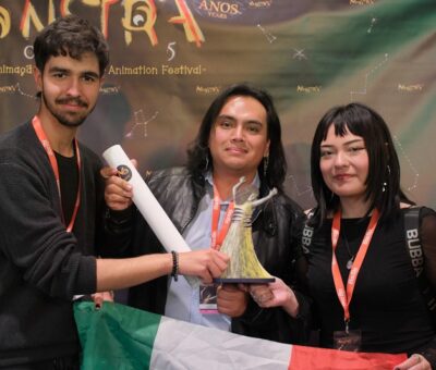 “Platos vacíos” es la adaptación de un poema de la autoría de Gerser Gelly, alumna de la Facultad de Ciencias de la Comunicación. (BUAP).