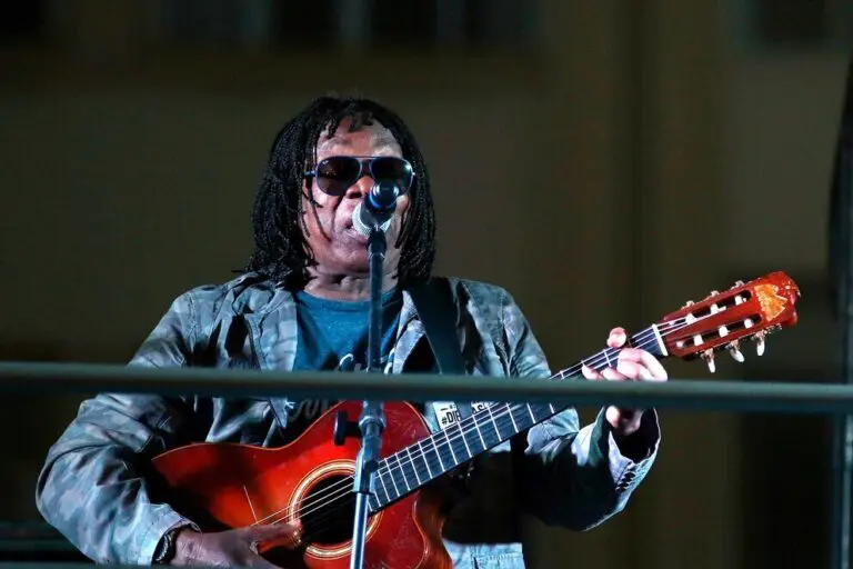 Nascimiento fue cofundador del Clube da Esquina, un movimiento de la música que incursionó en el panorama musical de Brasil en la década de 1970. Foto: EFE.