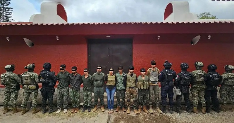 Tras el enfrentamiento en Huitzontla, Michoacán, fueron aprehendidos nueve integrantes del 'CJNG', informó en redes sociales Omar García Harfuch, titular de la SSPC. Foto Gabinete de Seguridad