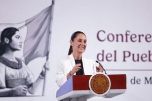 La mandataria habló sobre la libertad de expresión y las críticas que constantemente hay por parte de la oposición. Credito: Presidencia