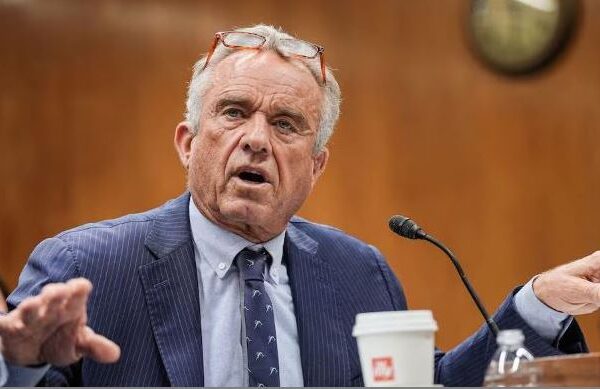 El secretario de Salud, Robert F. Kennedy Jr., en una comparecencia en el Senado el pasado 20 de mayo. Ken Cedeno (REUTERS)