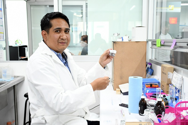 En la BUAP se desarrolla tecnología para eliminar colorantes textiles y fármacos. (Especial)