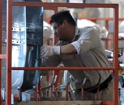 Los trabajadores sindicalizados de Volkswagen tendrán este año el aumento salarial más corto en la industria en el país. / Foto: Cuartoscuro