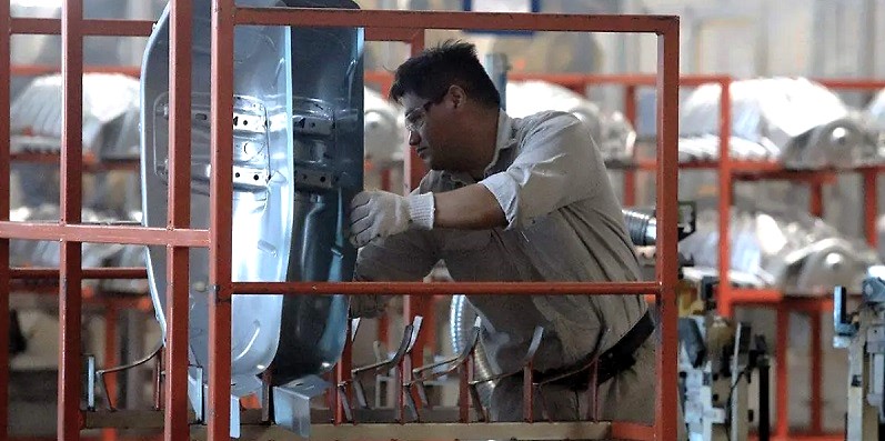 Los trabajadores sindicalizados de Volkswagen tendrán este año el aumento salarial más corto en la industria en el país. / Foto: Cuartoscuro