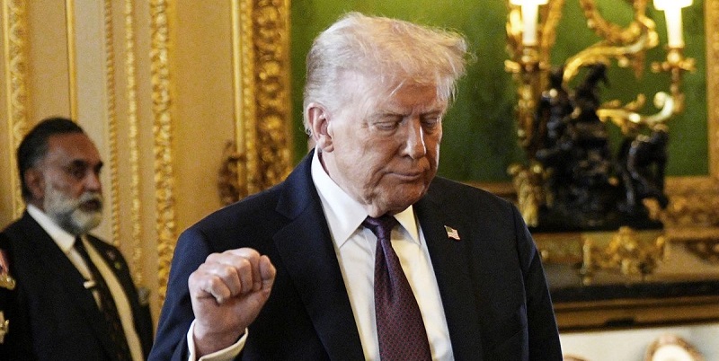 Ningún mandatario en la historia moderna de Estados Unidos ha empleado tan efectivamente el poder de la presidencia para intimidar y silenciar a los medios y manipular la opinión pública como lo hace Donald Trump. Foto AP