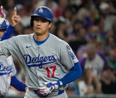 La superestrella japonesa, de 31 años, está a dos jonrones de Kyle Schwarber, de los Filis de Filadelfia, el máximo anotador de la Liga Nacional. Foto AP