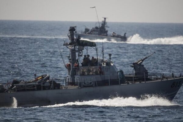 En aguas internacionales Israel corta el paso a la flotilla; ya ha interceptado varios barcos