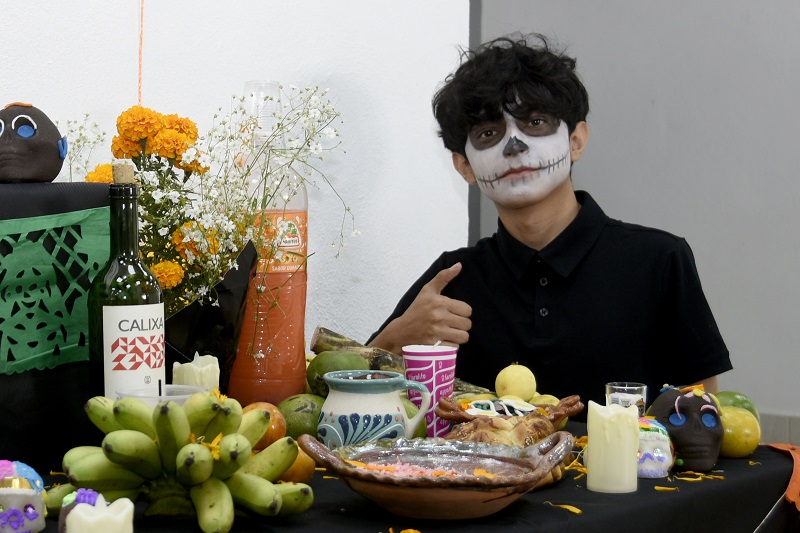 Rinden homenaje a la muerte y sus tradiciones en CU2. (BUAP)