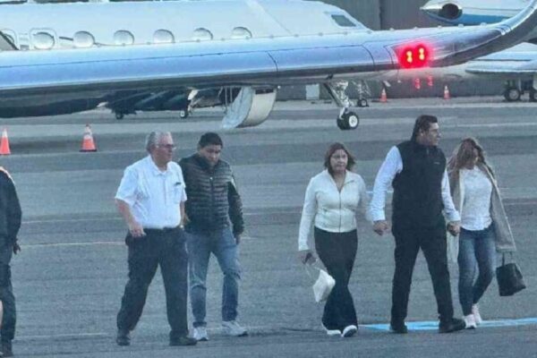 Alejandro Armenta viajó en jet privado a EU; renta cuesta 3700 dólares por hora, lo usó 3 días Alejandro Armenta viajó en jet privado a EU; renta cuesta 3700 dólares por hora, lo usó 3 días. (Foto: Alejandra Escobar)