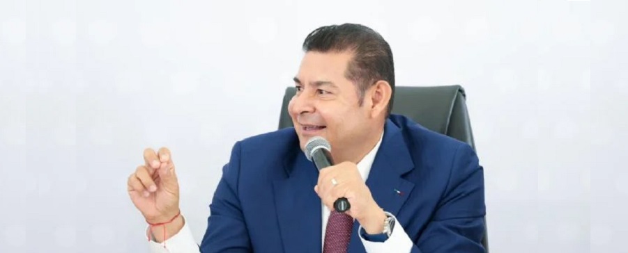 El gobernador de Puebla, Alejandro Armenta. Foto: Facebook: Alejandro Armenta