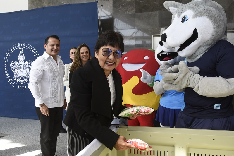 La BUAP inicia la campaña "Échale los kilos, donación de arroz y frijol 2025
