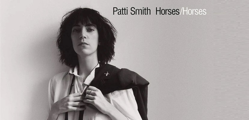 La foto de la portada en la que la cantante, Patti Smith Horses, usa ropa masculina, la tomó Robert Mapplethorpe / Foto: Cortesía Arista Records