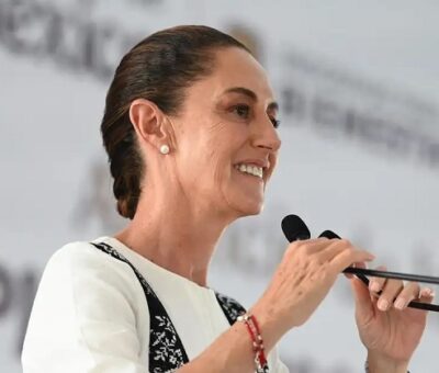 La presidenta Claudia Sheinbaum asistió en la Feria de Chocolate donde anunció la instalación de la planta procesadora de Chocolate Bienestar, en esta región del sureste del país. Foto Gobierno de México