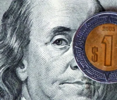 El peso mexicano se apreció contra el dólar este lunes.