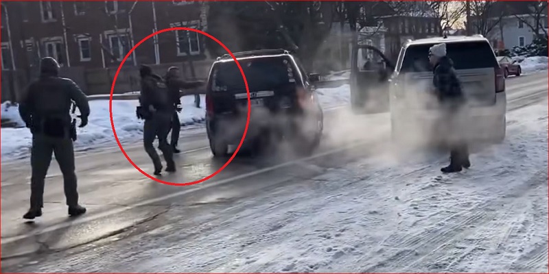 Agente del ICE ultima a quemarropa a mujer durante redada migratoria en Minneápolis. (Facebook)