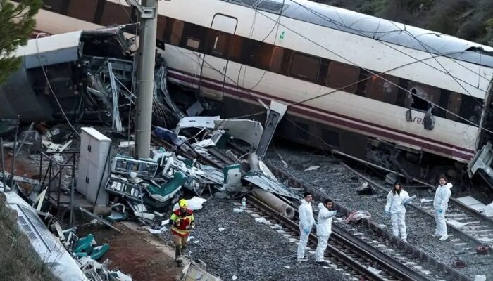 El peor accidente en la historia de la alta velocidad ferroviaria en España está provocando duelo y consternación. Foto tomada de redes