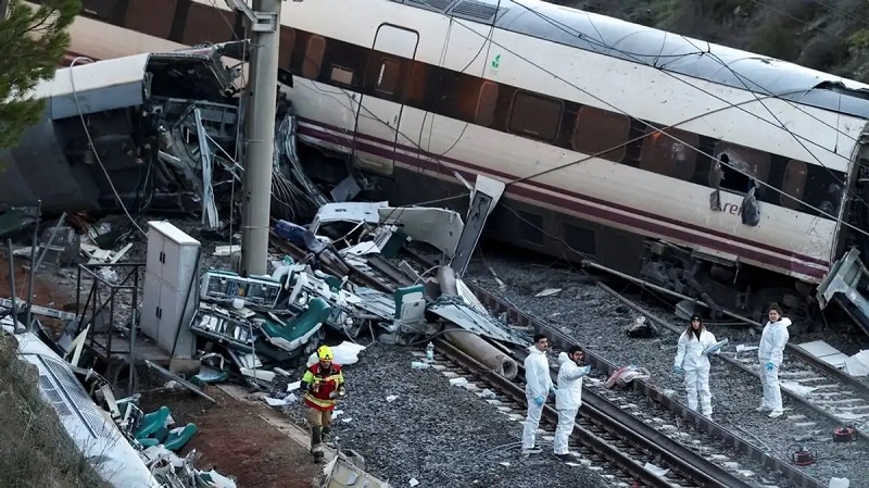 El peor accidente en la historia de la alta velocidad ferroviaria en España está provocando duelo y consternación. Foto tomada de redes