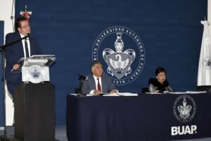 La rectora de la BUAP anunció que los egresados de preparatorias y bachilleratos de la institución tendrán ingreso asegurado al nivel superior en la Admisión 2026