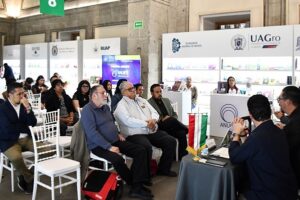 La BUAP en la Feria del Libro del Palacio de Minería de la UNAM.