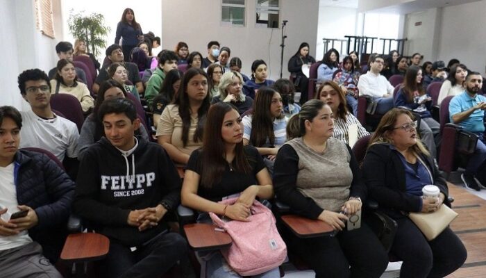 Alumnos de la Universidad Autónoma de Sinaloa. Foto tomada de redes sociales