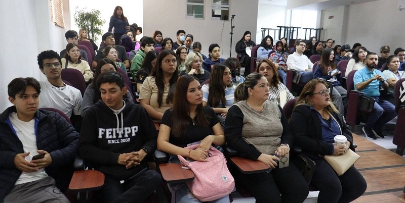 Alumnos de la Universidad Autónoma de Sinaloa. Foto tomada de redes sociales