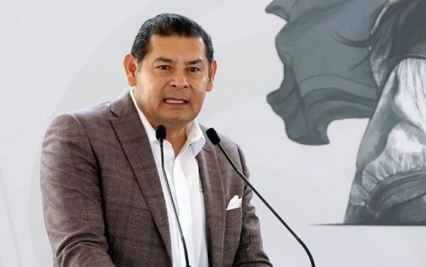 Alejandro Armenta, gobernador de Puebla y su #LeyCensura. Foto: Cuartoscuro / Mireya Novo
