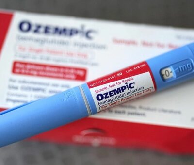 India se prepara para lanzar versiones genéricas y de bajo costo de medicamentos como el Ozempic, ante la expiración de la patente que protege a este conocido fármaco contra la obesidad. La imagen, de archivo. Foto AP