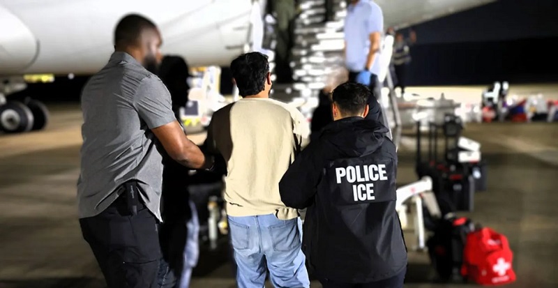 La SRE habló del endurecimiento de las políticas migratorias de la administración de Donald Trump, y de los 13 mexicanos que han perdido la vida bajo custodia del ICE. Foto: ICE GOV
