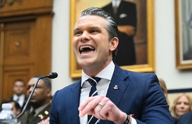 Pete Hegseth testifica ante el Comité de Servicios Armados de la Cámara de Representantes de Estados Unidos en el Capitolio el miércoles. Fotografía: Saul Loeb/AFP/Getty Images