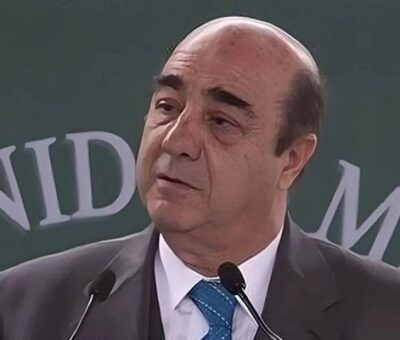 El ex titular de la entonces Procuraduría General de la República (PGR), Jesús Murillo Karam, en imagen de archivo. Foto Cristina Rodríguez