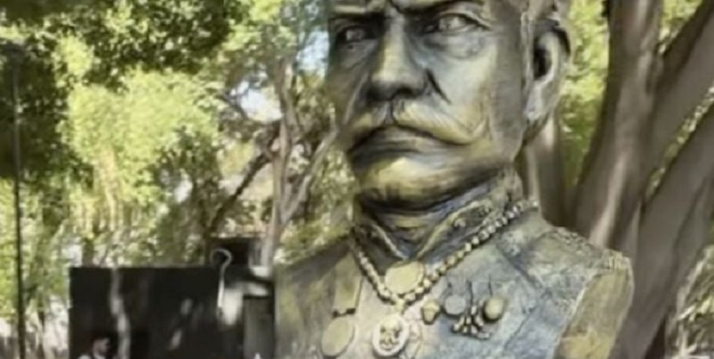 Busto de Porfirio Díaz en el Paseo Bravo. Foto: Especial
