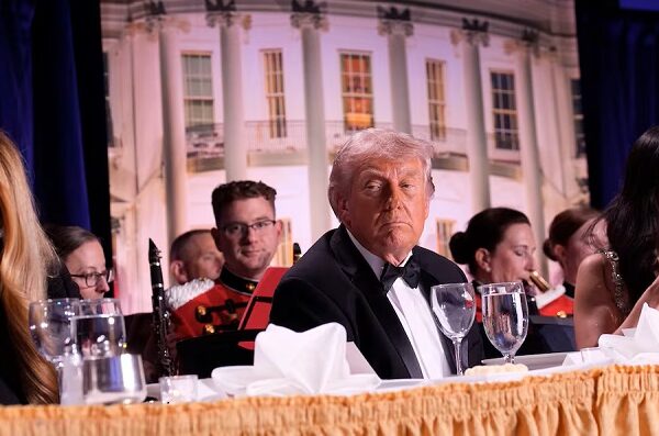 Donald y Melania Trump, este sábado en la Cena de Corresponsales de la Casa Blanca. Yuri Gripas / POOL (EFE)