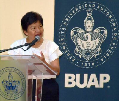 Inaugura la rectora Lilia Cedillo gira de promoción del Doctorado en Francia