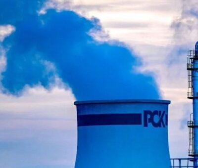 El barril de Brent cerró en 104.21 dólares. Crédito: AFP
