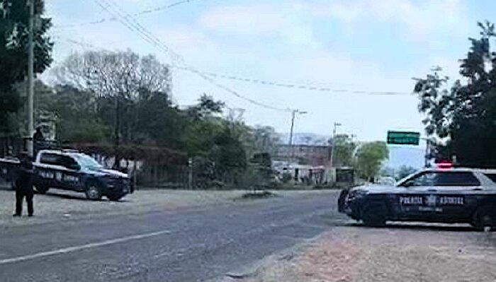 Despliegue policiaco este domingo en Tehuitzingo. Foto: @SSPGobPue