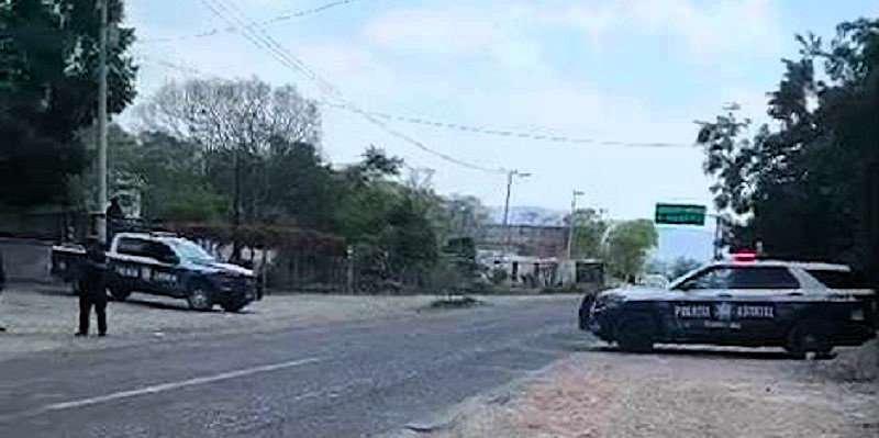 Despliegue policiaco este domingo en Tehuitzingo. Foto: @SSPGobPue
