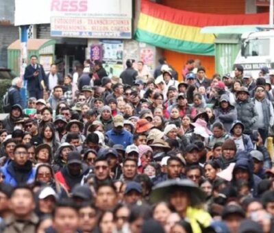 Continúa movilización contra Gobierno de Paz en Bolivia. (TeleSur)