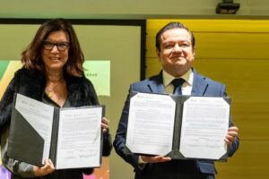 Firma del convenio(https://x.com/Pemex)