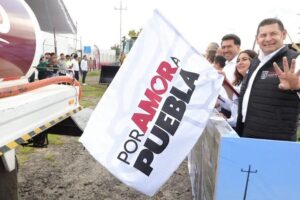 El gobernador Armenta puso en marcha las obras para la ampliación de la carretera que comunica a Amozoc con San José Chiapa(Facebook Gobierno de Puebla)