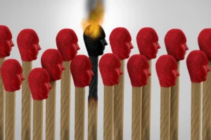 México se ubica como el tercer país con más estrés laboral en el mundo, con 62% de los trabajadores afectados por burnout. FOTO: SHUTTERSTOCK.
