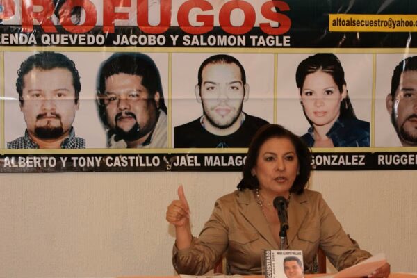 Isabel Miranda de Wallace expone a los presuntos secuestradores de su hijo Hugo Alberto. Jefté Argüello ( Cuartoscuro)