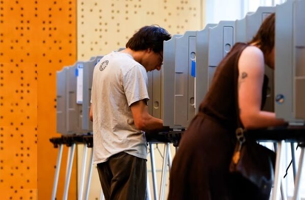 Sin comisionados, la Comisión de Asistencia Electoral no puede votar para tomar medidas formales que ayuden a los estados en la administración de las elecciones. Fotografía: Michael Ciaglo/Getty Images