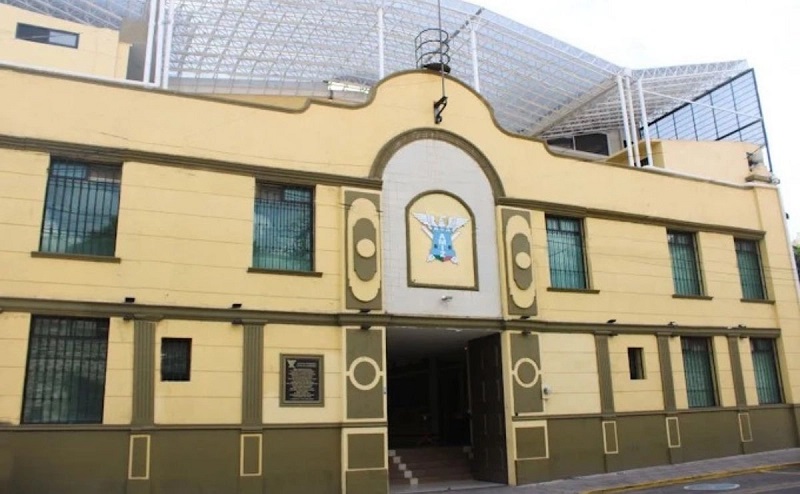 El titular de la Unidad de Asuntos Jurídicos y Regulación de la SEP, Eurípides Flores Pacheco, informó que la dependencia ya notificó a la Secretaría de Educación del Estado de Puebla para que inicie el procedimiento administrativo correspondiente y suspenda las actividades de la institución antes del regreso a clases. Foto: AMIZ sitio web