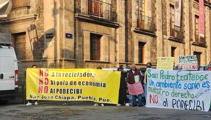 La protesta de habitantes de San José Chiapa, Puebla, y de San Pedro Ecatepec, Tlaxcala. (Movimiento En Defensa Del Agua y Del Medio Ambiente)