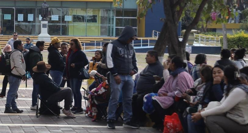 Además de los 13 mil docentes sin una plaza formar, otros 50 mil profesores deben ser contratados por horas o asignaturas, sin posibilidad de acceder a una plaza. Foto: Especial