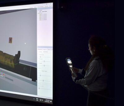 El simulador virtual de última generación adquirido por la BUAP, para la enseñanza de la radioterapia, es único en el país y Latinoamérica. (Especial).