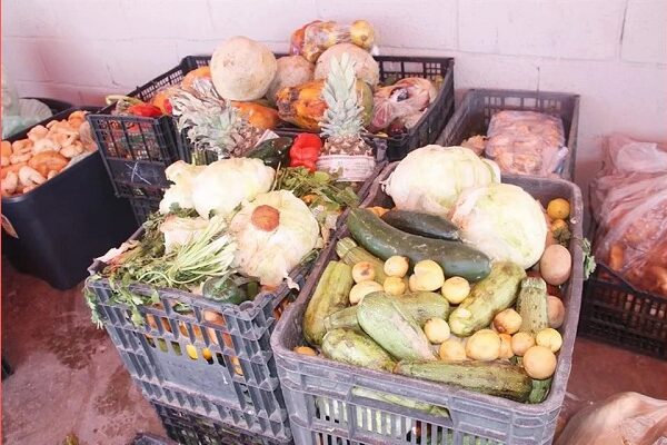En México, se desperdician cerca de 38 toneladas de alimento por minuto; cantidad suficiente para alimentar a una comunidad de tamaño mediano. Crédito: Grupo REFORMA