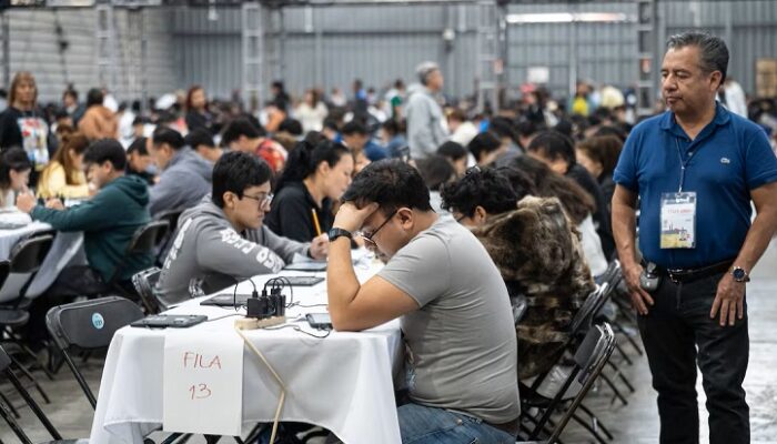 Aspirantes a licenciatura realizan el Examen de Control Presencial de la UNAM en Ciudad de México, el 17 de agosto. Aurea Del Rosario